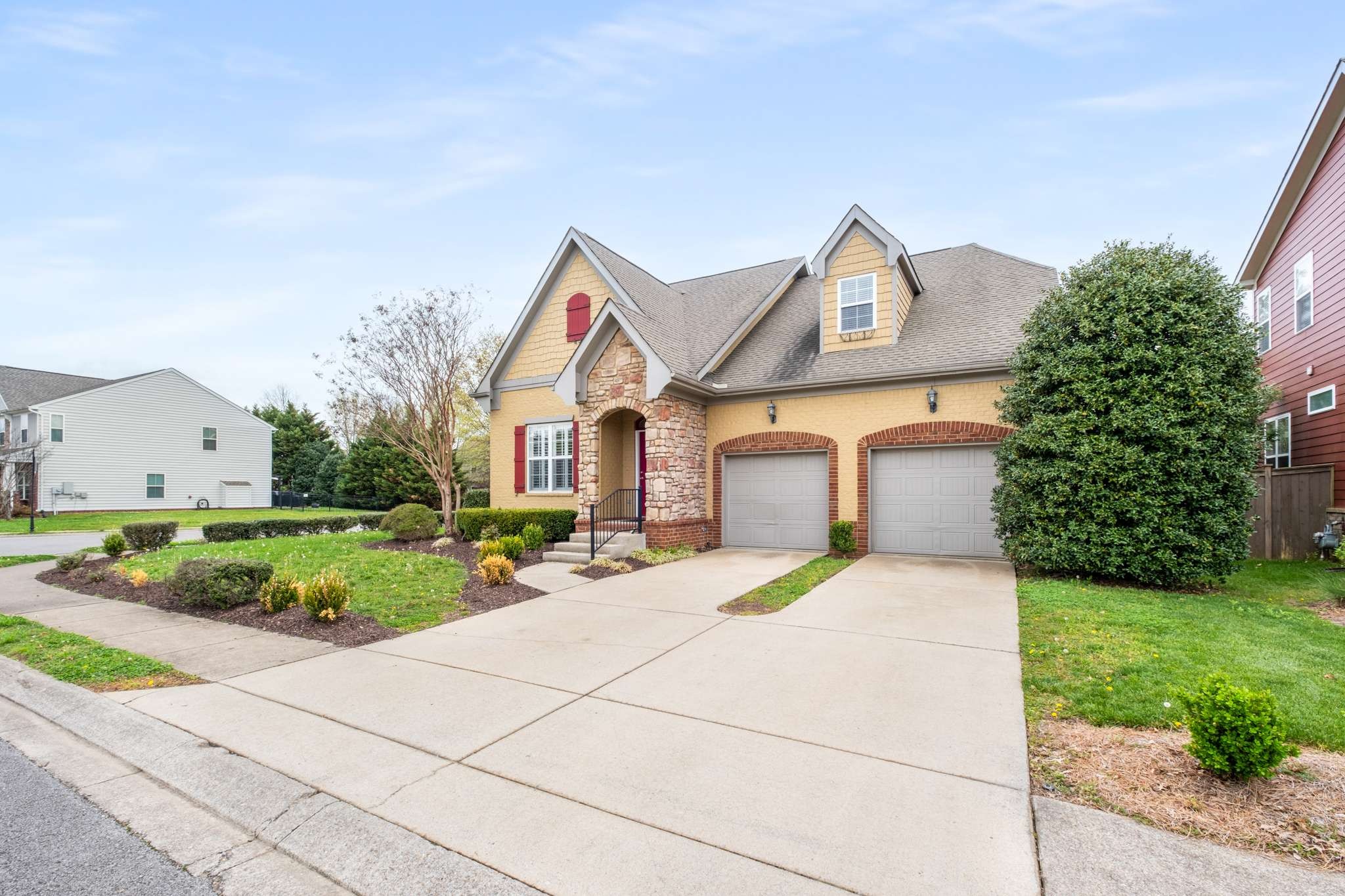 3005 Haviland Way Murfreesboro, TN 37128 - Photo 45 of 47 a front view of a house with garden