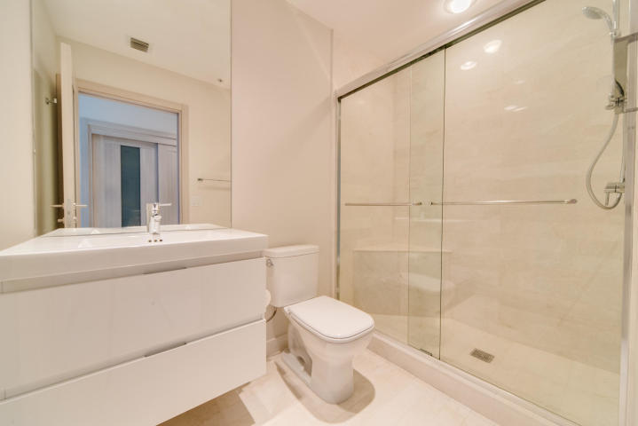 17301 Biscayne Boulevard, Unit PH7 Aventura, FL 33160 - Photo 13 of 25 13