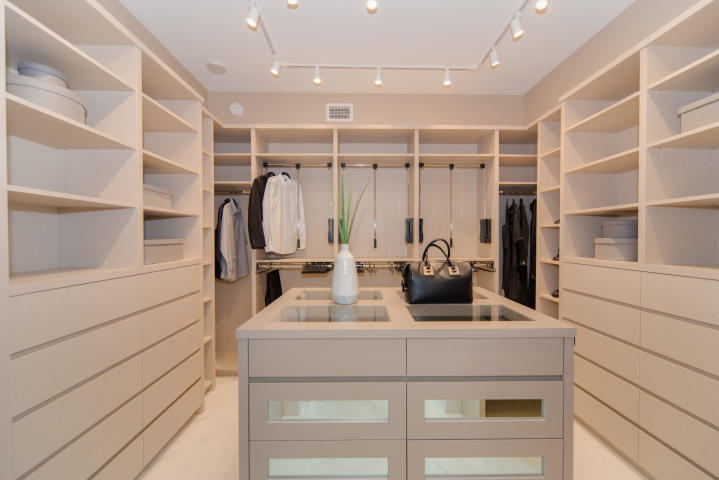 17301 Biscayne Boulevard, Unit PH7 Aventura, FL 33160 - Photo 20 of 25 20