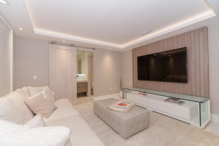 17301 Biscayne Boulevard, Unit PH7 Aventura, FL 33160 - Photo 23 of 25 23