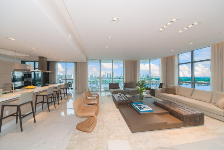 17301 Biscayne Boulevard, Unit PH7 Aventura, FL 33160 - Photo 8 of 25 8