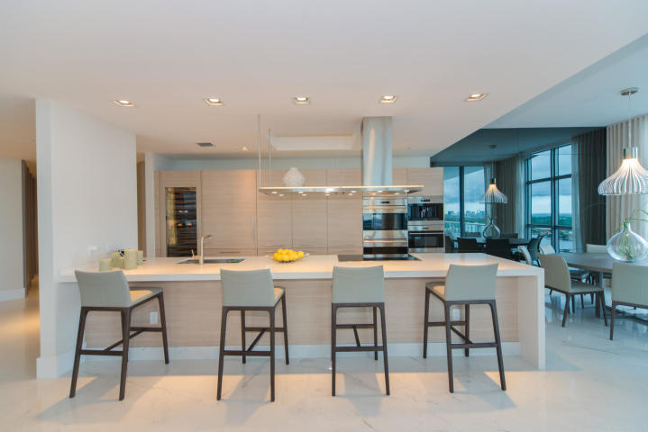 17301 Biscayne Boulevard, Unit PH7 Aventura, FL 33160 - Photo 9 of 25 9