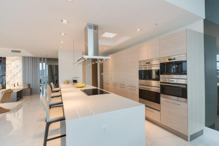 17301 Biscayne Boulevard, Unit PH7 Aventura, FL 33160 - Photo 10 of 25 10