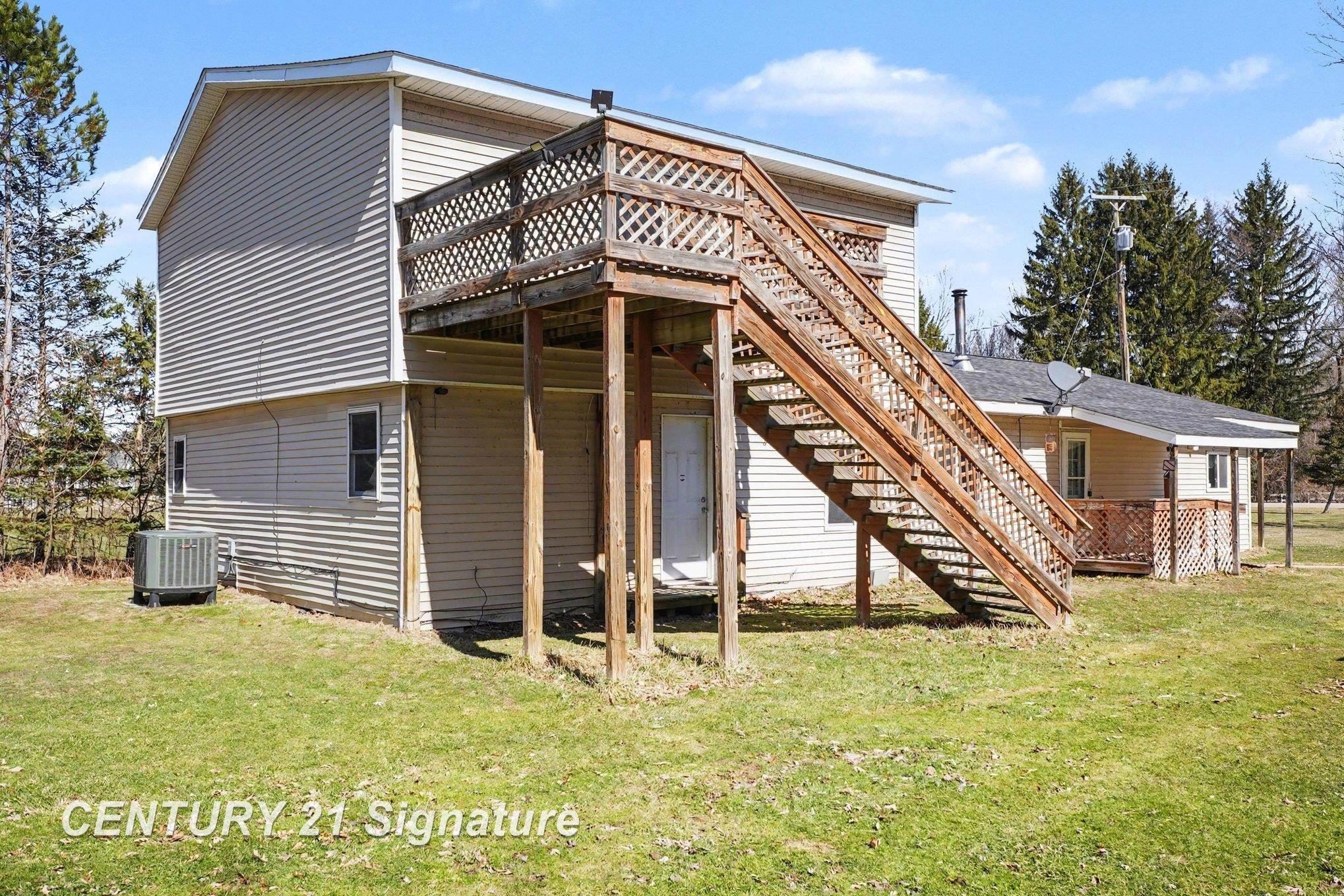 7154 Barkley Road Vassar, MI 48768 - Photo 2 of 31