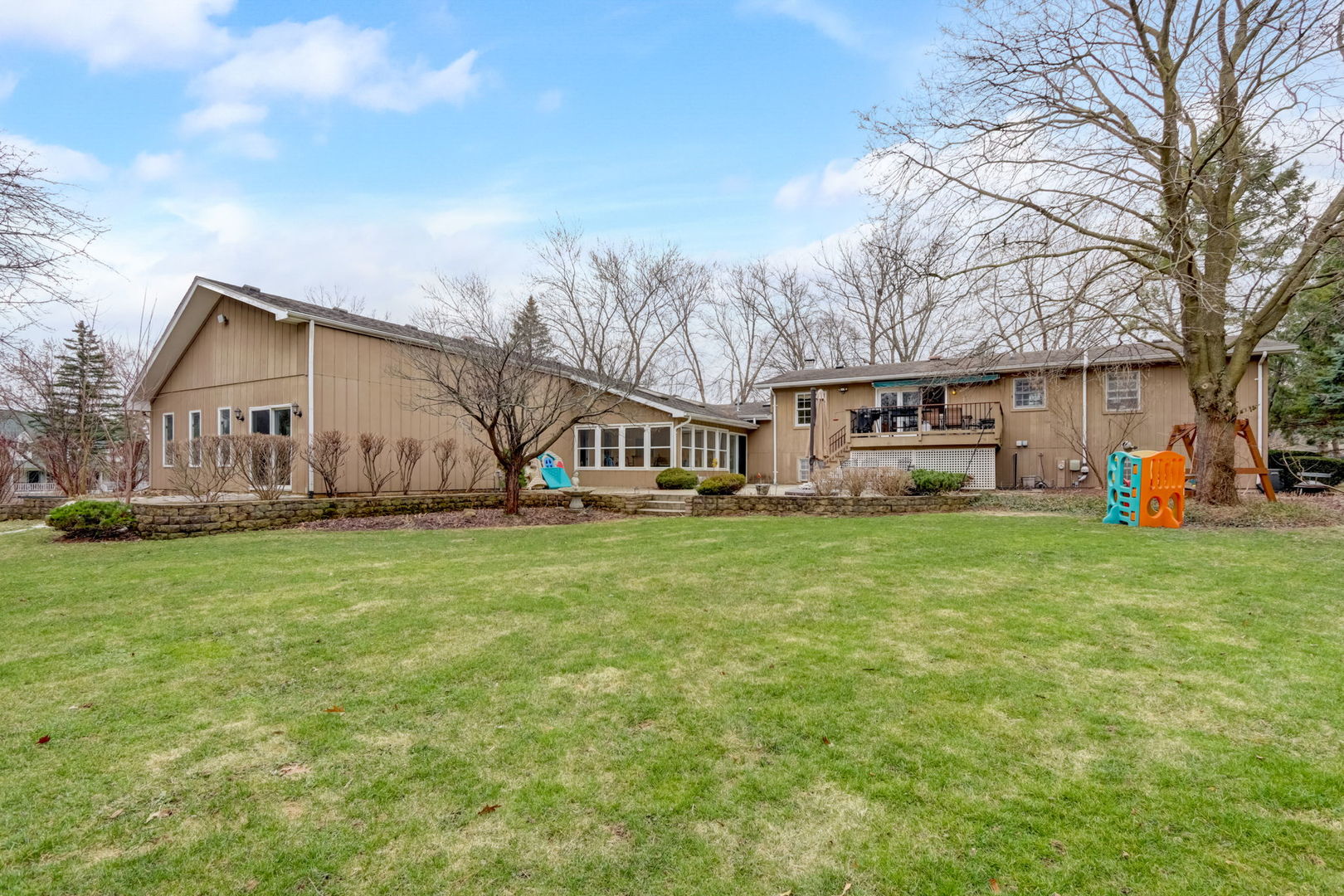 7N151 Longridge Road St. Charles, IL 60175 - Photo 43 of 46 a front view of a house with garden