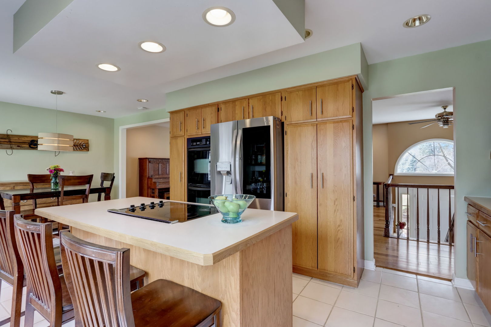 7N151 Longridge Road St. Charles, IL 60175 - Photo 9 of 46 a kitchen that has a table and chairs in it
