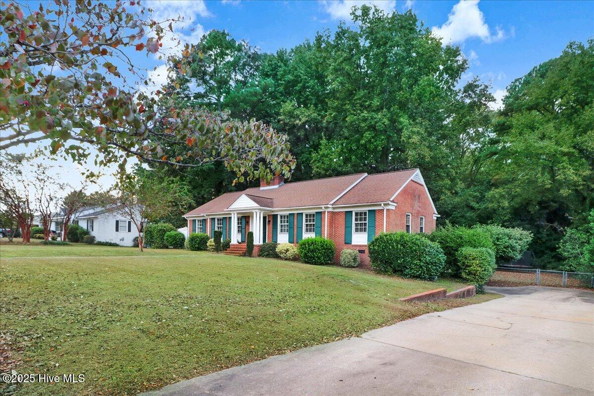 607 Gloucester Road Goldsboro, NC 27534 - Photo 2 of 39 03-607 Gloucester Rd-3