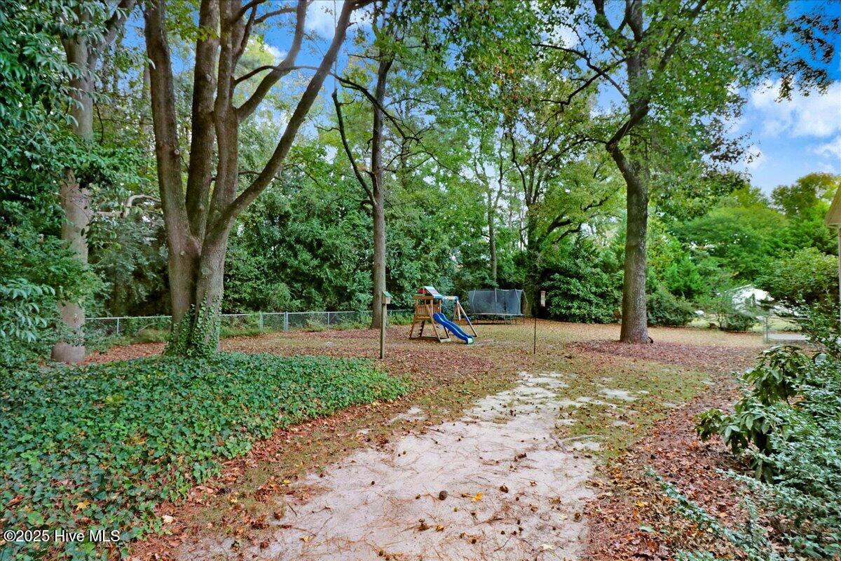 607 Gloucester Road Goldsboro, NC 27534 - Photo 5 of 39 06-607 Gloucester Rd-6