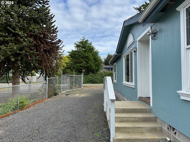 63618 South Barview Road Coos Bay, OR 97420 - Photo 3 of 47 Gallery Image 3