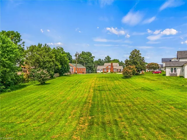 $129,900 | 528 East Main Street, Pilot Mountain, NC 27041