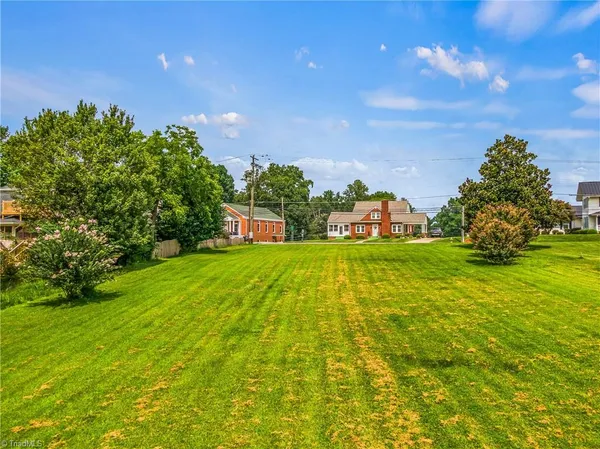 $129,900 | 528 East Main Street, Pilot Mountain, NC 27041