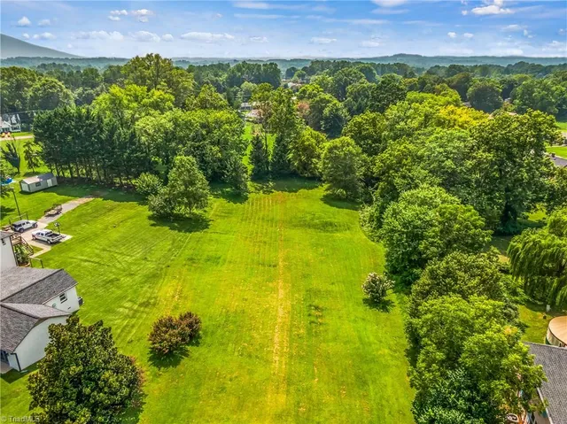 $129,900 | 528 East Main Street, Pilot Mountain, NC 27041