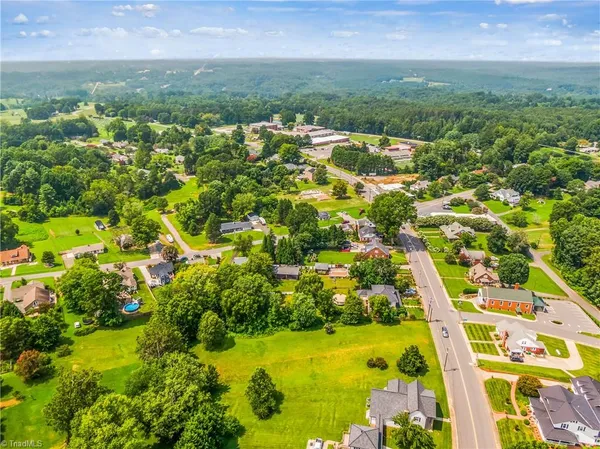 $129,900 | 528 East Main Street, Pilot Mountain, NC 27041