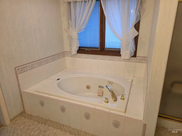 $749,000 | 2530 Valleyview Drive, Clarkston, WA 99403