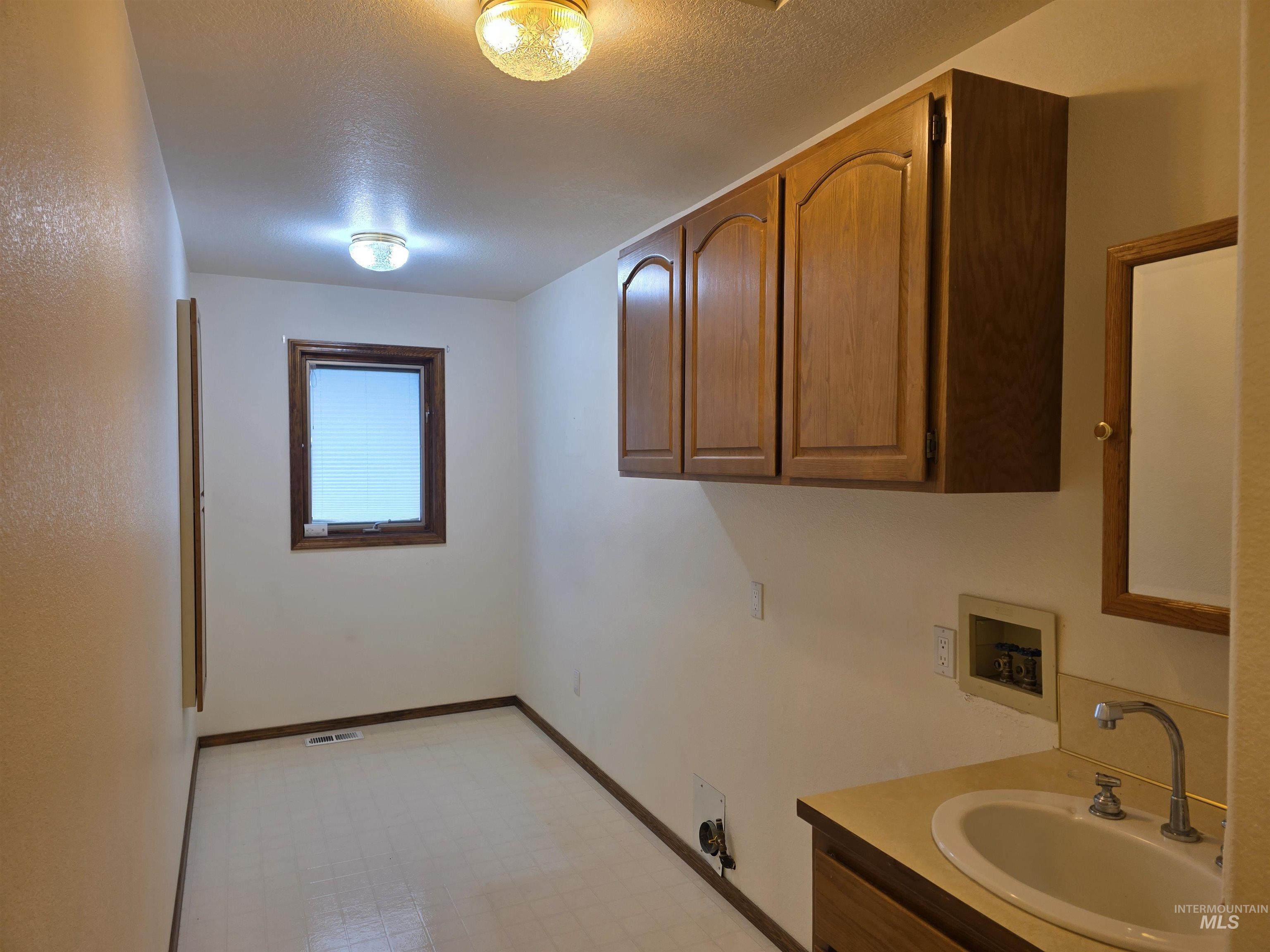 2530 Valleyview Drive Clarkston, WA 99403 - Photo 17 of 37
