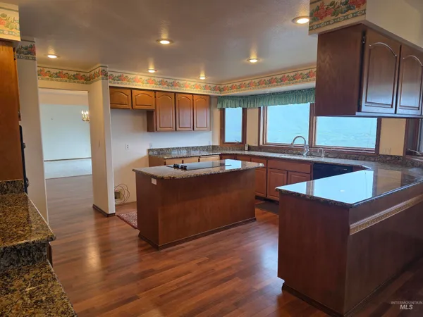 $749,000 | 2530 Valleyview Drive, Clarkston, WA 99403