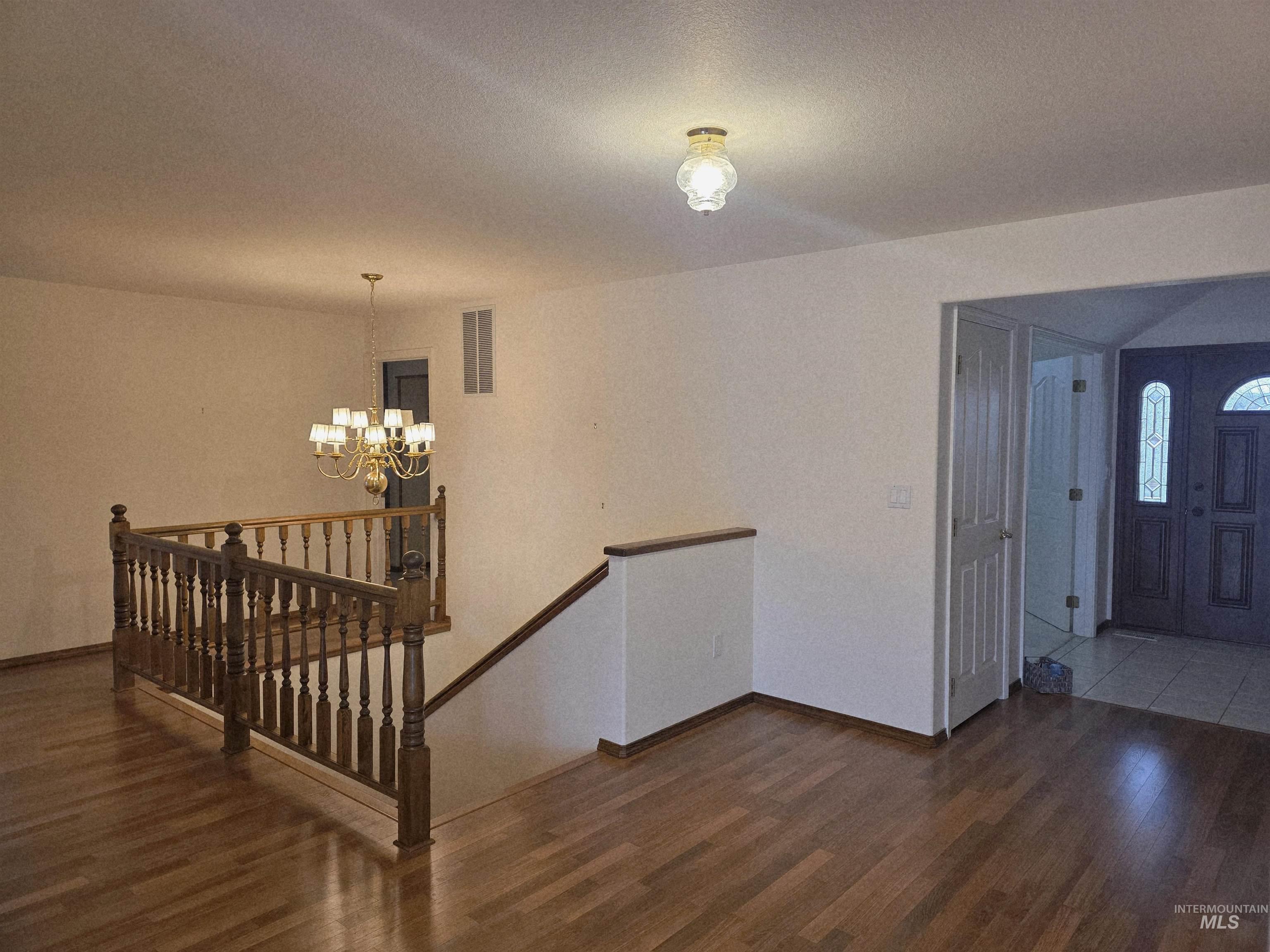 2530 Valleyview Drive Clarkston, WA 99403 - Photo 8 of 37