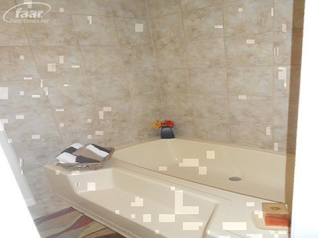 7117 North Seymour Road Flushing, MI 48433 - Photo 9 of 23 21550181-8.JPG
