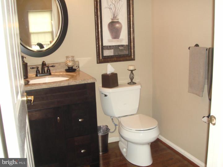 33 Stokes Road Mount Laurel, NJ 08054 - Photo 5 of 19 Bathroom