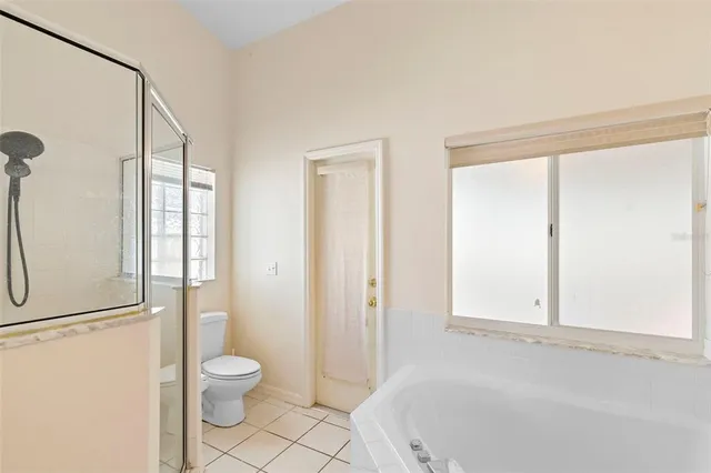 $395,000 | 40 Hollow Pine Drive, DeBary, FL 32713