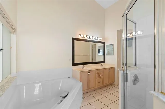 $395,000 | 40 Hollow Pine Drive, DeBary, FL 32713