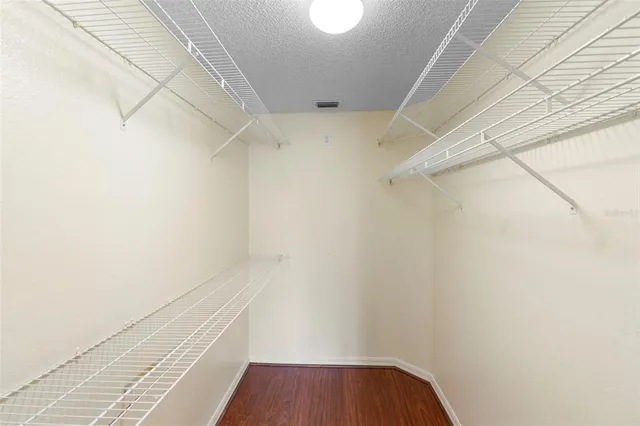 $395,000 | 40 Hollow Pine Drive, DeBary, FL 32713