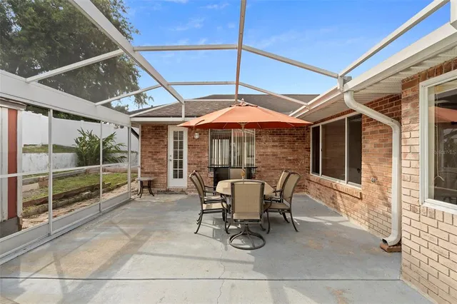 $395,000 | 40 Hollow Pine Drive, DeBary, FL 32713