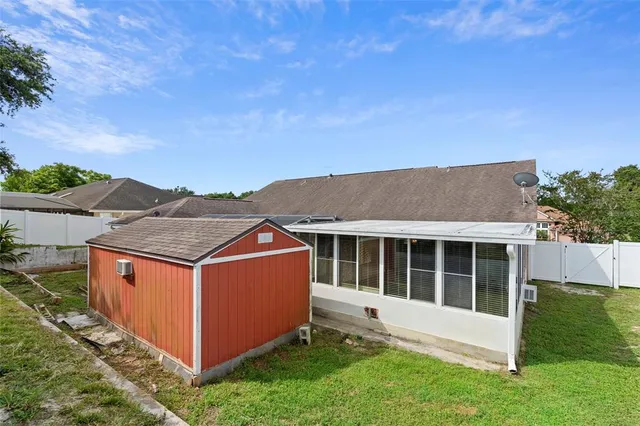 $395,000 | 40 Hollow Pine Drive, DeBary, FL 32713