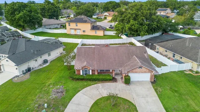 $395,000 | 40 Hollow Pine Drive, DeBary, FL 32713