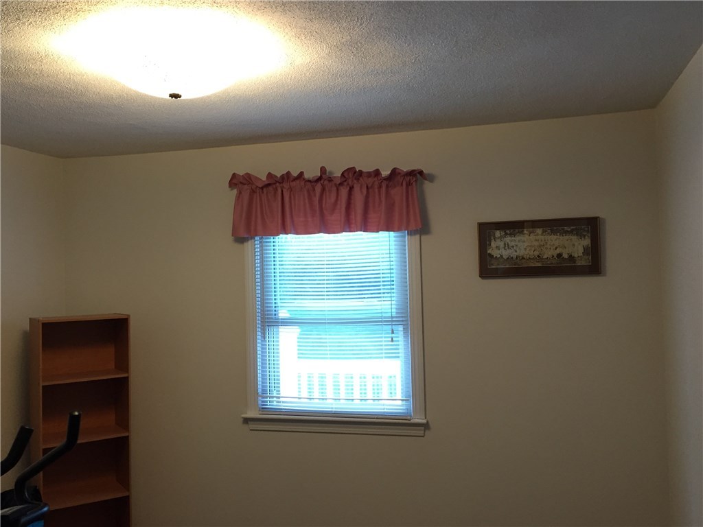 8 Harrington Road Coventry, RI 02816 - Photo 11 of 18