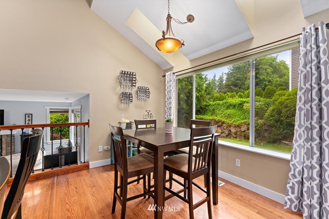 11718 Northeast 166th Court Bothell, WA 98011 - Photo 13 of 30 Gallery Image 13