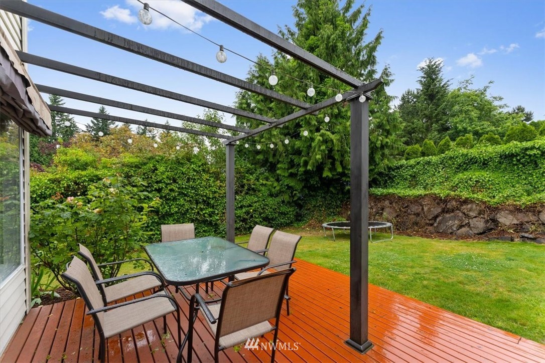11718 Northeast 166th Court Bothell, WA 98011 - Photo 27 of 30 Gallery Image 27