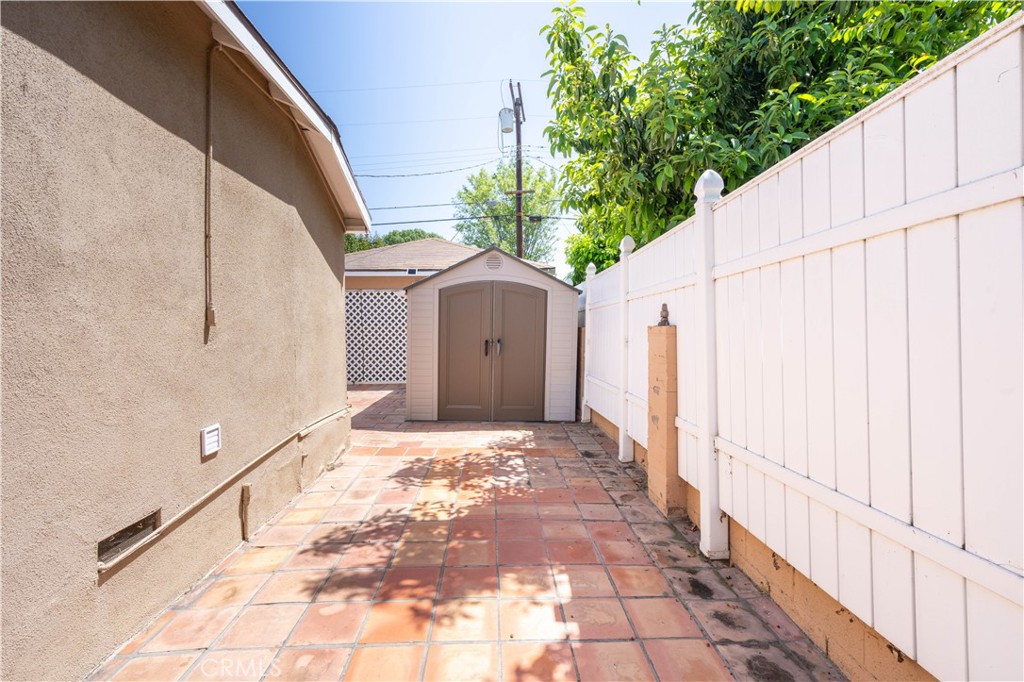 6700 Capps Avenue Reseda, CA 91335 - Photo 24 of 36