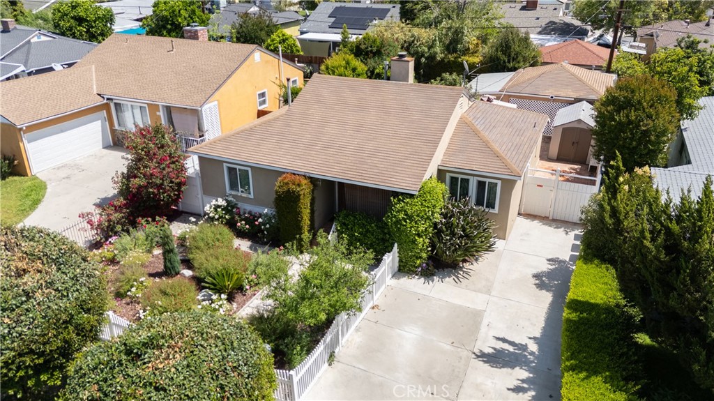 6700 Capps Avenue Reseda, CA 91335 - Photo 3 of 36