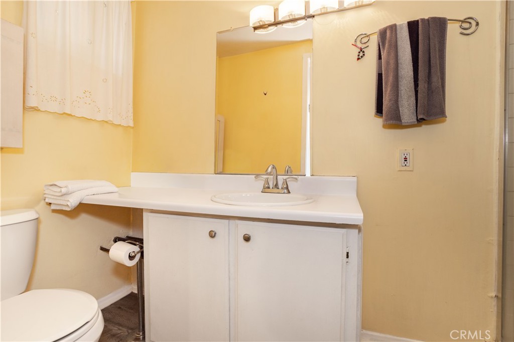 6700 Capps Avenue Reseda, CA 91335 - Photo 33 of 36