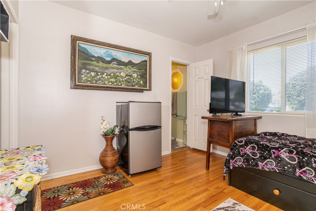 6700 Capps Avenue Reseda, CA 91335 - Photo 8 of 36