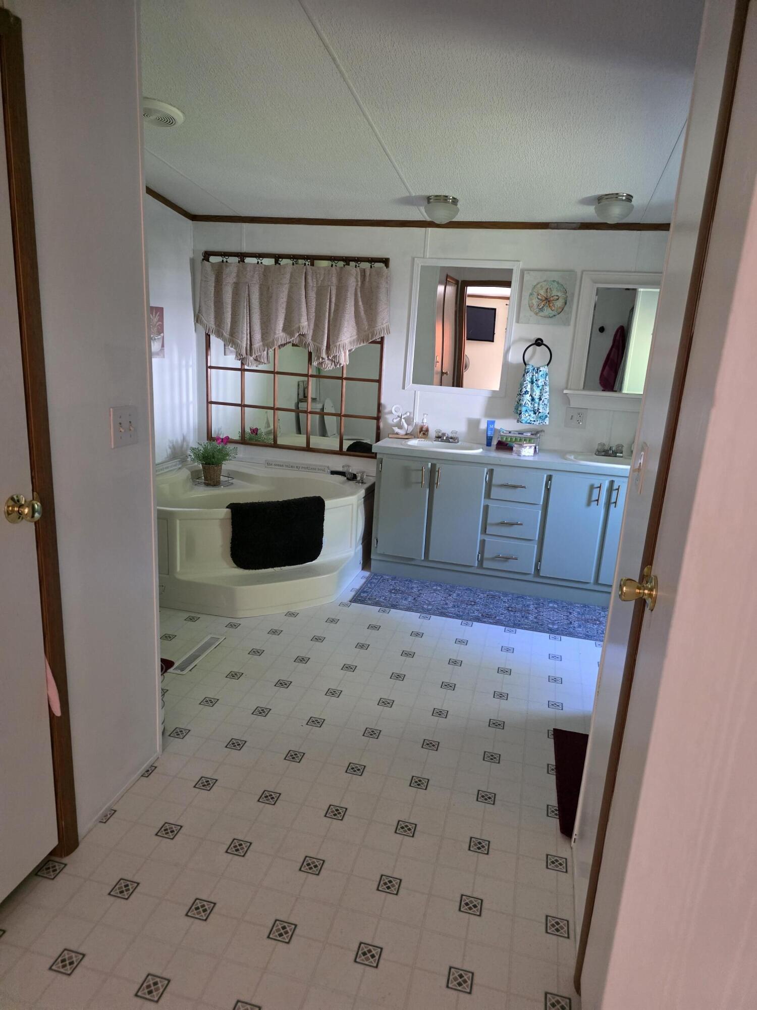 59 Ocean Point Road, Unit 26 Boothbay Harbor, ME 04538 - Photo 27 of 30 19806