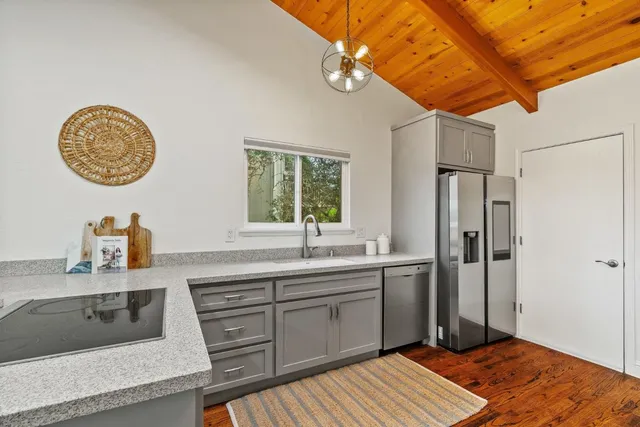 $1,100,000 | 807 Cresta Vista Way, Aptos, CA 95003