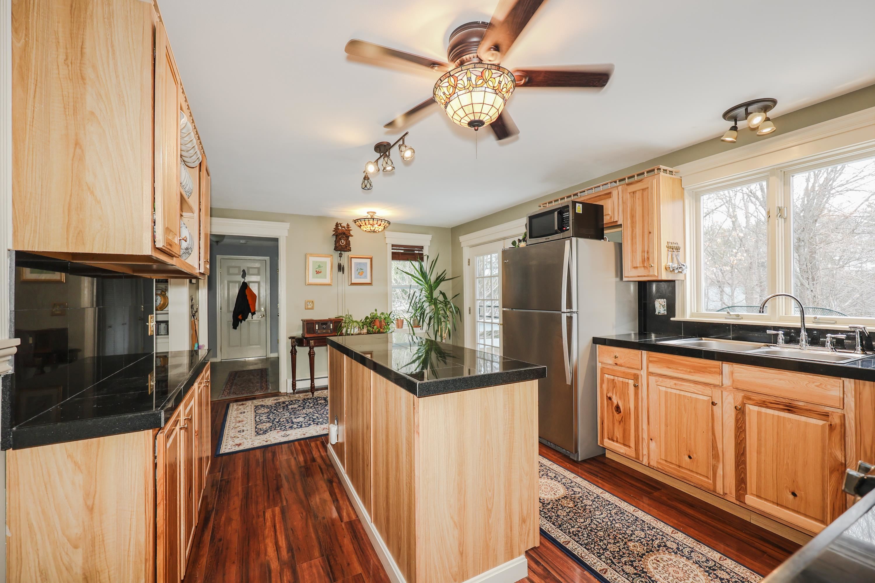41 Cinnamon Ridge Road Somersworth, NH 03878 - Photo 8 of 37