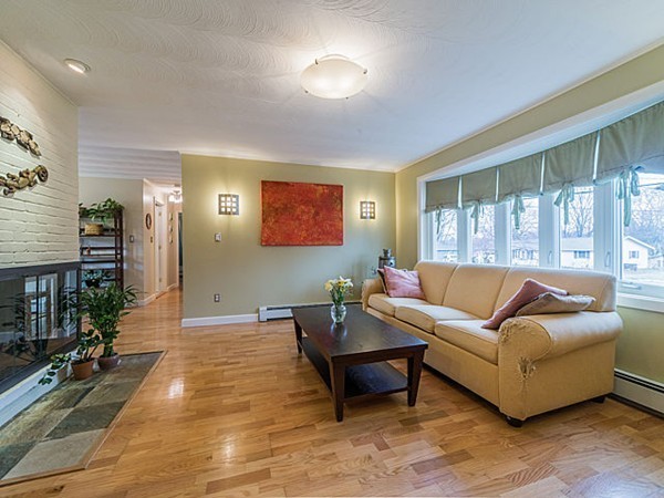 17 Copeland Road Framingham, MA 01701 - Photo 2 of 21 Gallery Image 2