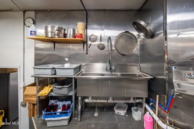 $500,000 | 1 14th Street, Troy, NY 12180