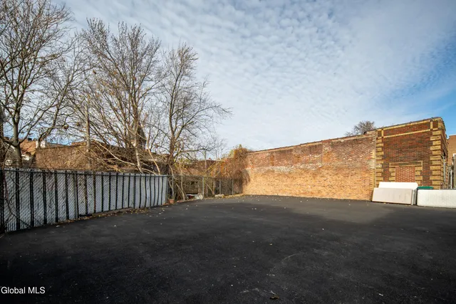 $500,000 | 1 14th Street, Troy, NY 12180