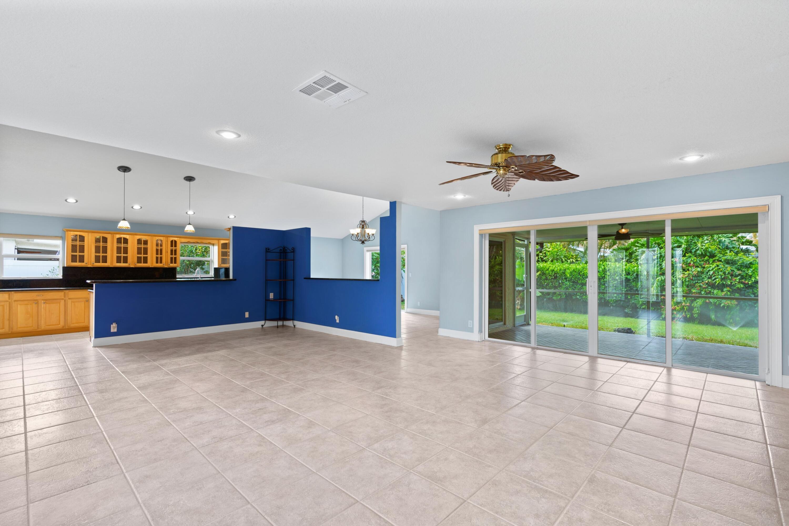 4545 Brandywine Drive Boca Raton, FL 33487 - Photo 7 of 32 Living Room