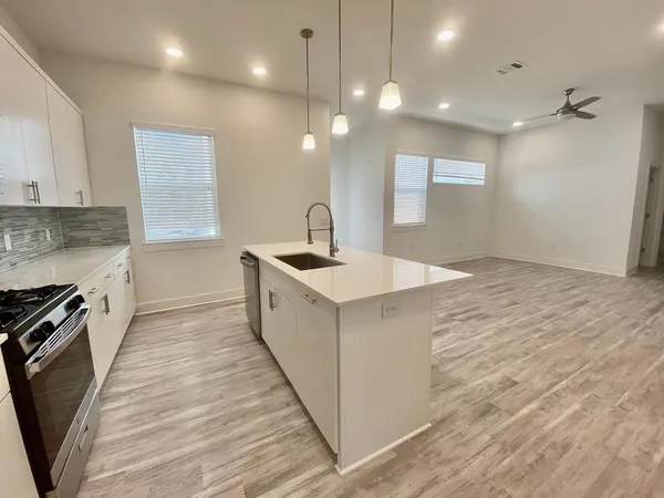 $2,350 | 6809 Montana Street, Unit 2, Austin, TX 78741