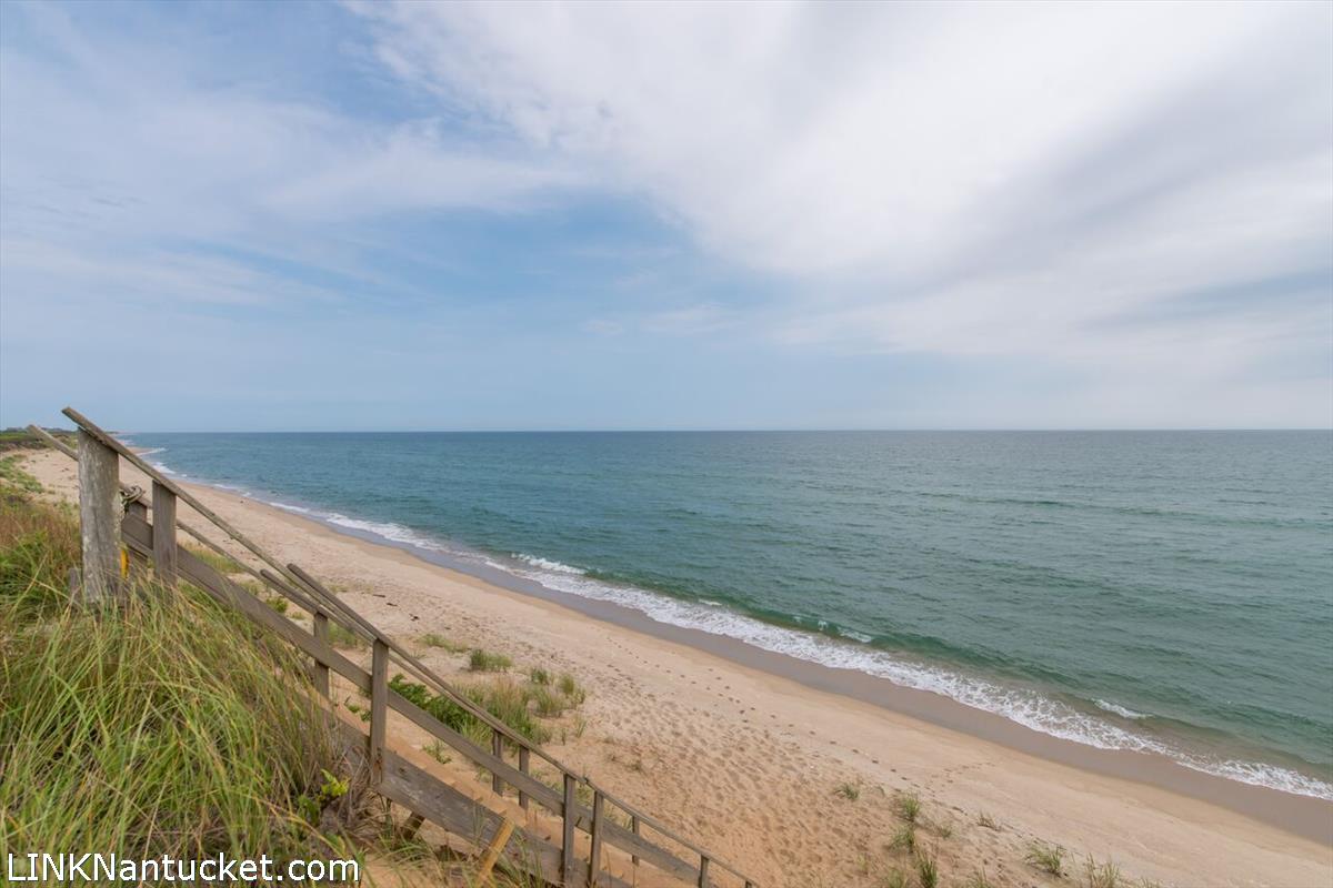 18 Madequecham Valley Road Nantucket, MA 02554 - Photo 4 of 26 Gallery Image 4