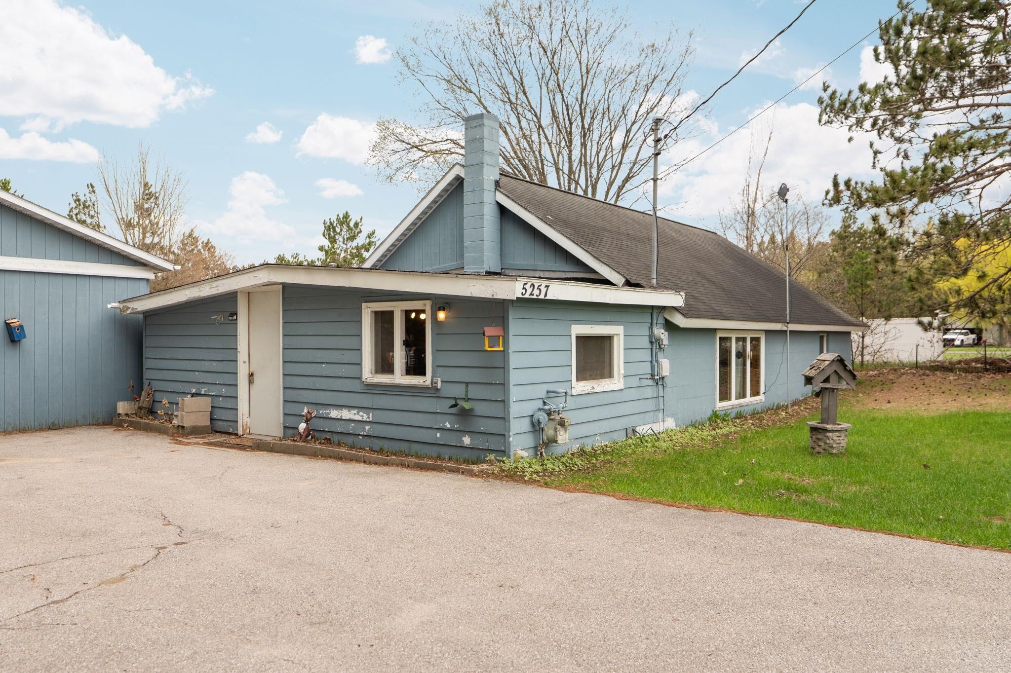 5257 Vance Road Grawn, MI 49637 - Photo 4 of 38 Gallery Image 4