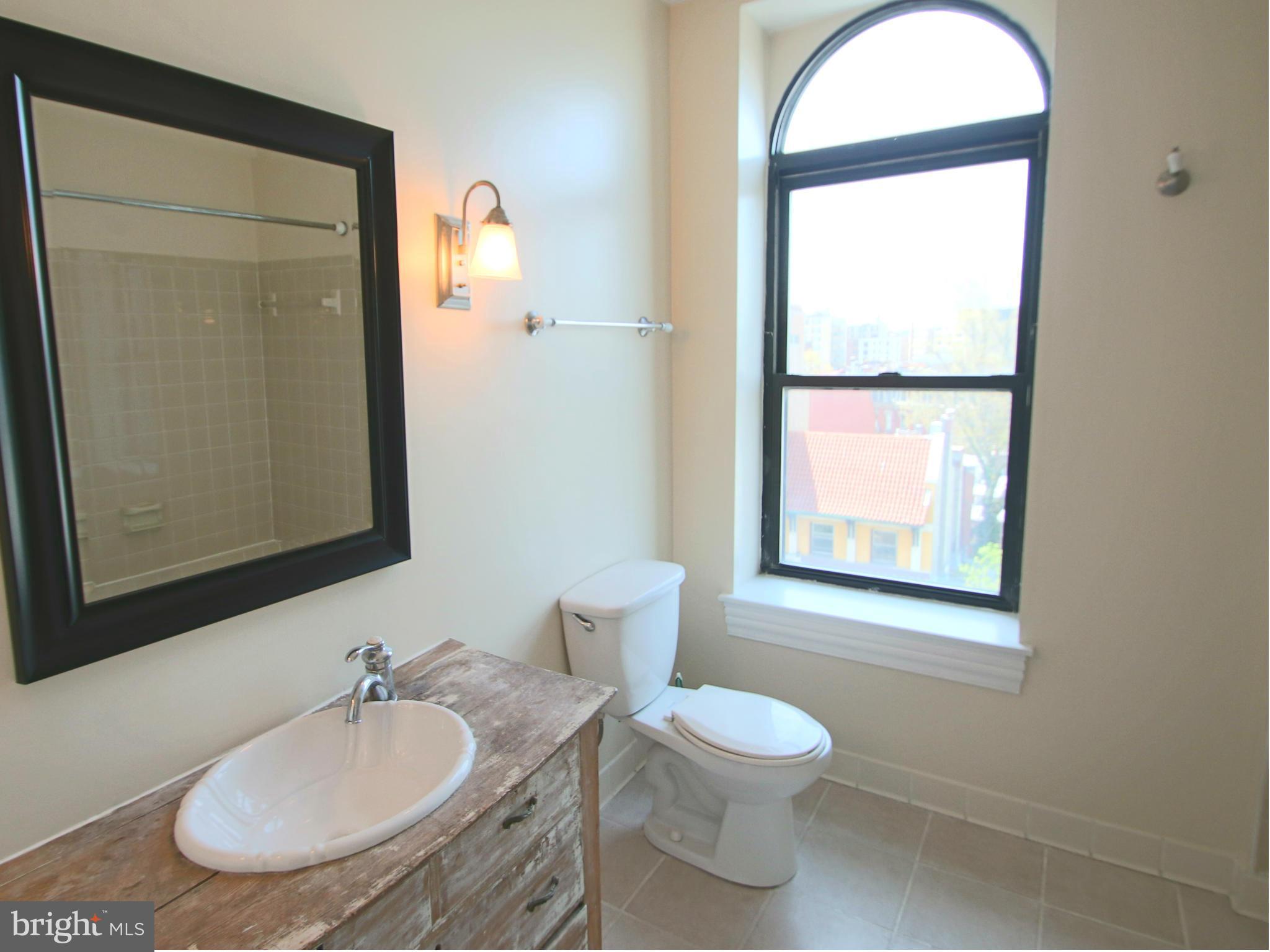 1325 13th Street Northwest, Unit 602 Washington, DC 20005 - Photo 13 of 16 Bath