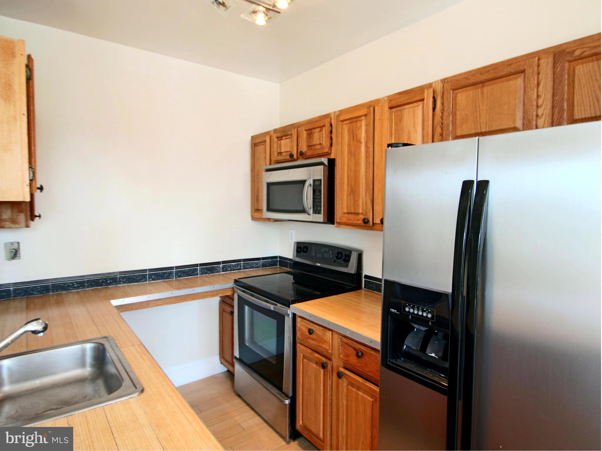 1325 13th Street Northwest, Unit 602 Washington, DC 20005 - Photo 6 of 16 Kitchen