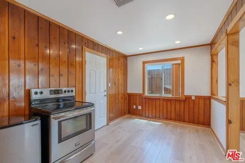 $650,000 | 42104 6th Street East, Lancaster, CA 93535