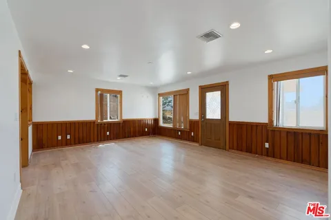 $650,000 | 42104 6th Street East, Lancaster, CA 93535